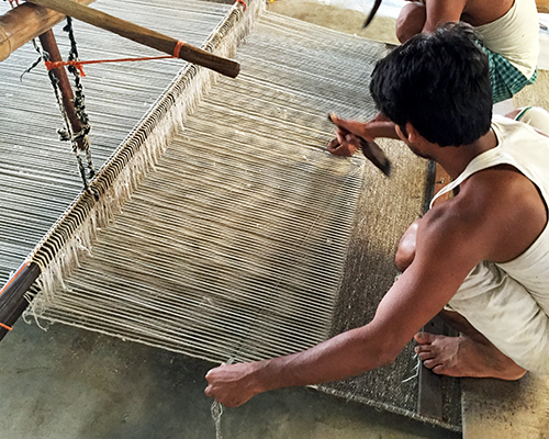 Hand-loomed weaving